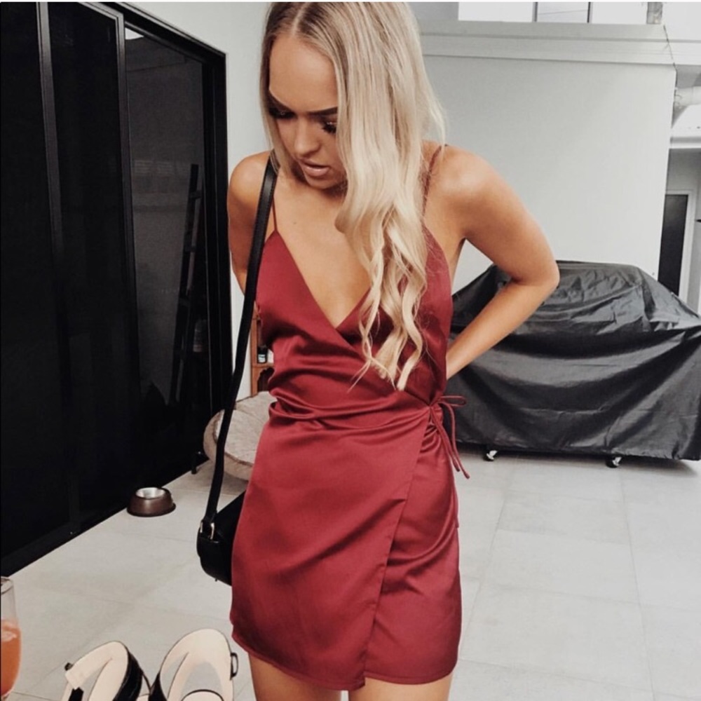 Sank Skirt Wrap Dress